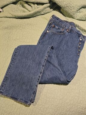 Levi's Classic Straight-Leg Blue Jeans 40x33 Button Fly